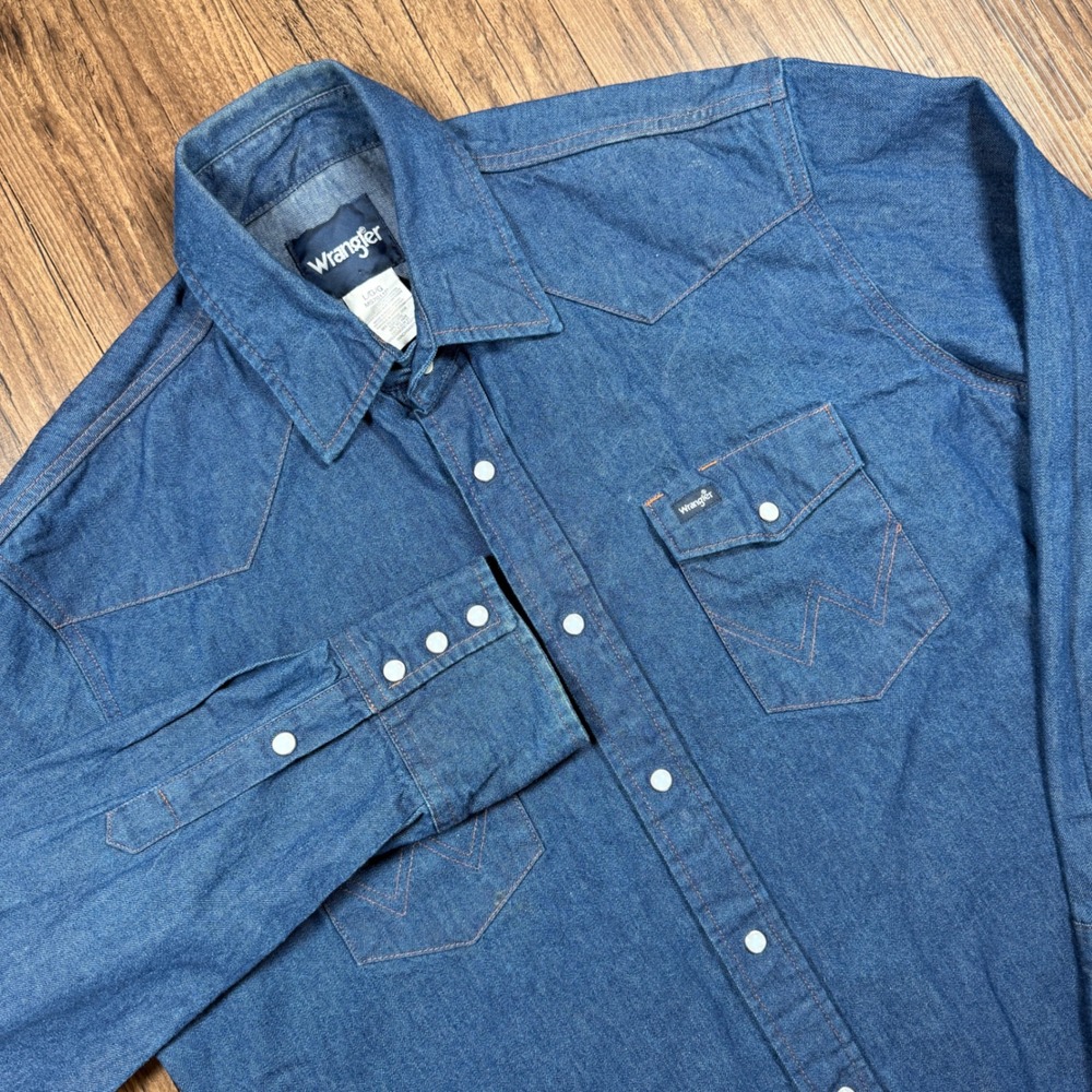 Vtg Wrangler Denim Pearl Snap Shirt‎ L Blue Dark Wash Raw Hem Distressing  90s
